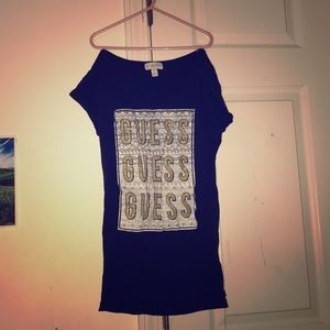 I’m selling a shirt from guess